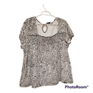 Avenue Paisley Smocked Blouse Keyhole Back Plus Size 30 32